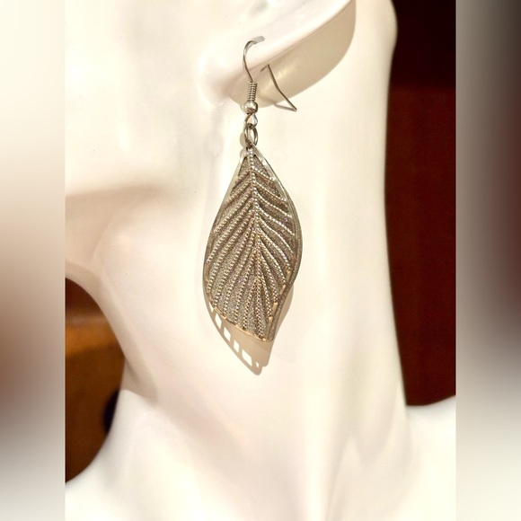3/$15 - Silver Tone Leaf Drop Sparkling Earrings - Picture 3 of 5
